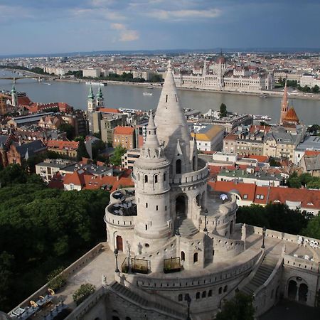 Budavar Bed And Breakfast Budapest Exterior photo